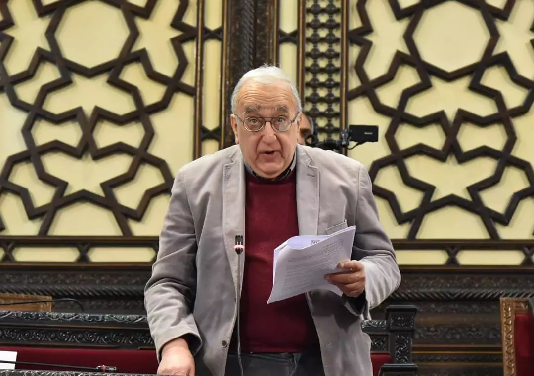 ماذا قال بكداش حتى انفعل الوزير ؟؟  النائب العبود : رد ياغي جلف وغير مقبول تحت "القبة " 