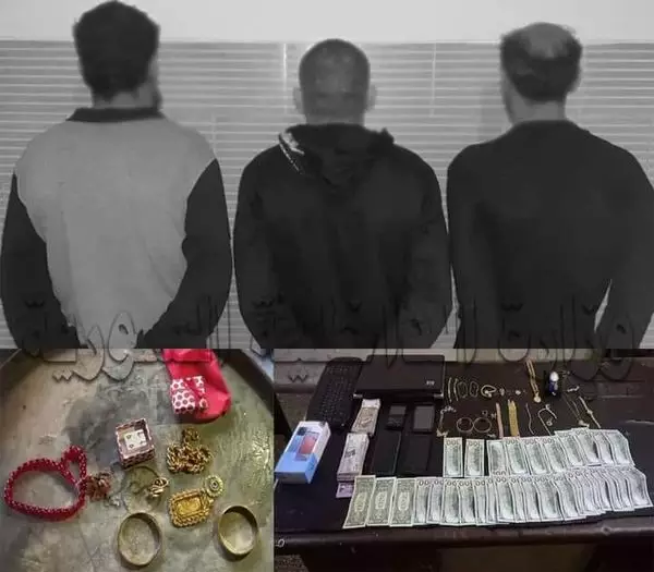 فرع الأمن الجنائي بريف دمشق يلقي القبض على سارقين أقدموا على سرقة مصاغ ذهبي ومبلغ تسعة آلاف دولار أمريكي من ضمن منزل بعين ترما. 