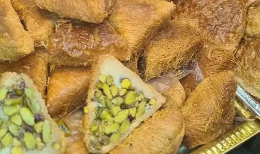 مع اقتراب عيد الفطر .. كساد في سوق الحلويات والإقبال في أدنى مستوياته. 