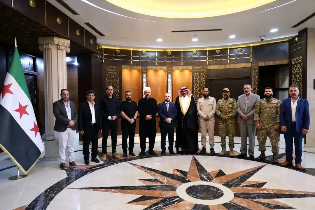 وزير الدفاع اللواء مرهف أبو قصرة يستقبل وفداً من وجهاء مدينة جرمانا في مقر وزارة الدفاع بالعاصمة دمشق 