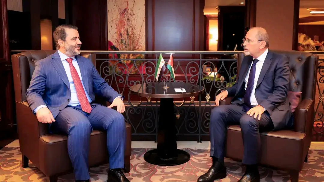 وزير الخارجية يلتقي نظيره الاردني 